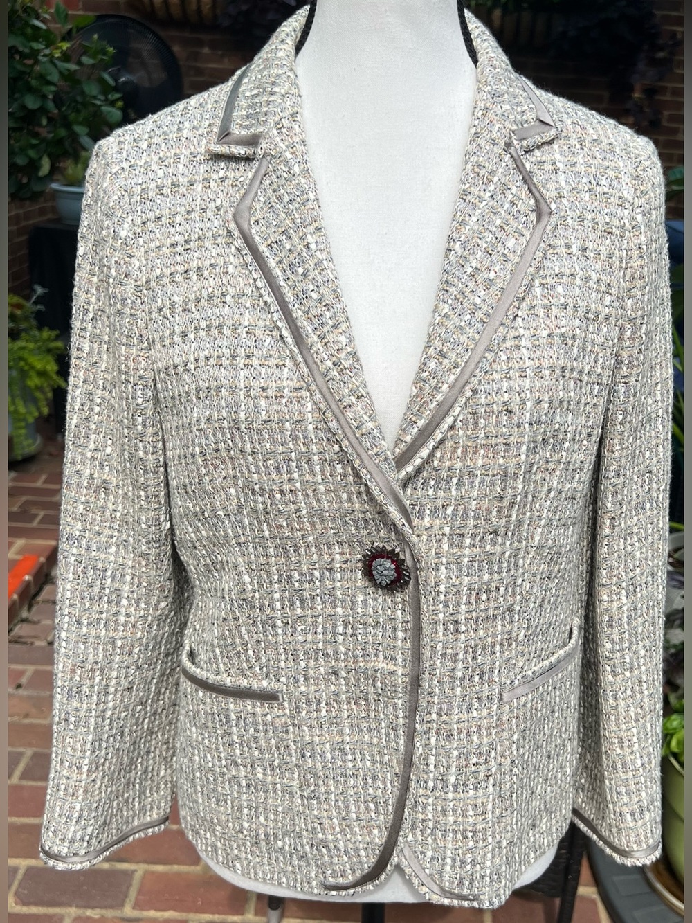 6267 Italian Designers Boucle Tweed Tailored Blazer Sz IT 44 or US 8 Gray Cream